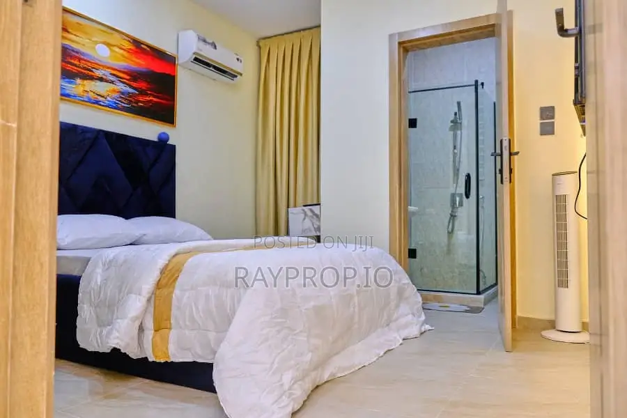 722465mw - 3 Bedroom Shortlet in Ajah in VGC / Ajah