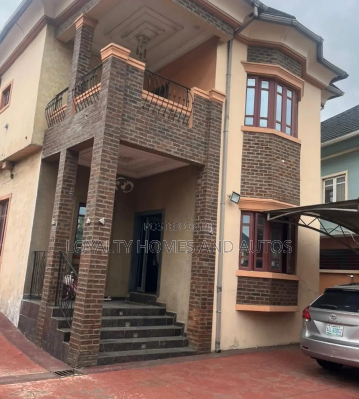 Furnished 5bdrm Duplex in GRA Phase 2 Shangisha for sale in GRA Phase 2 Shangisha