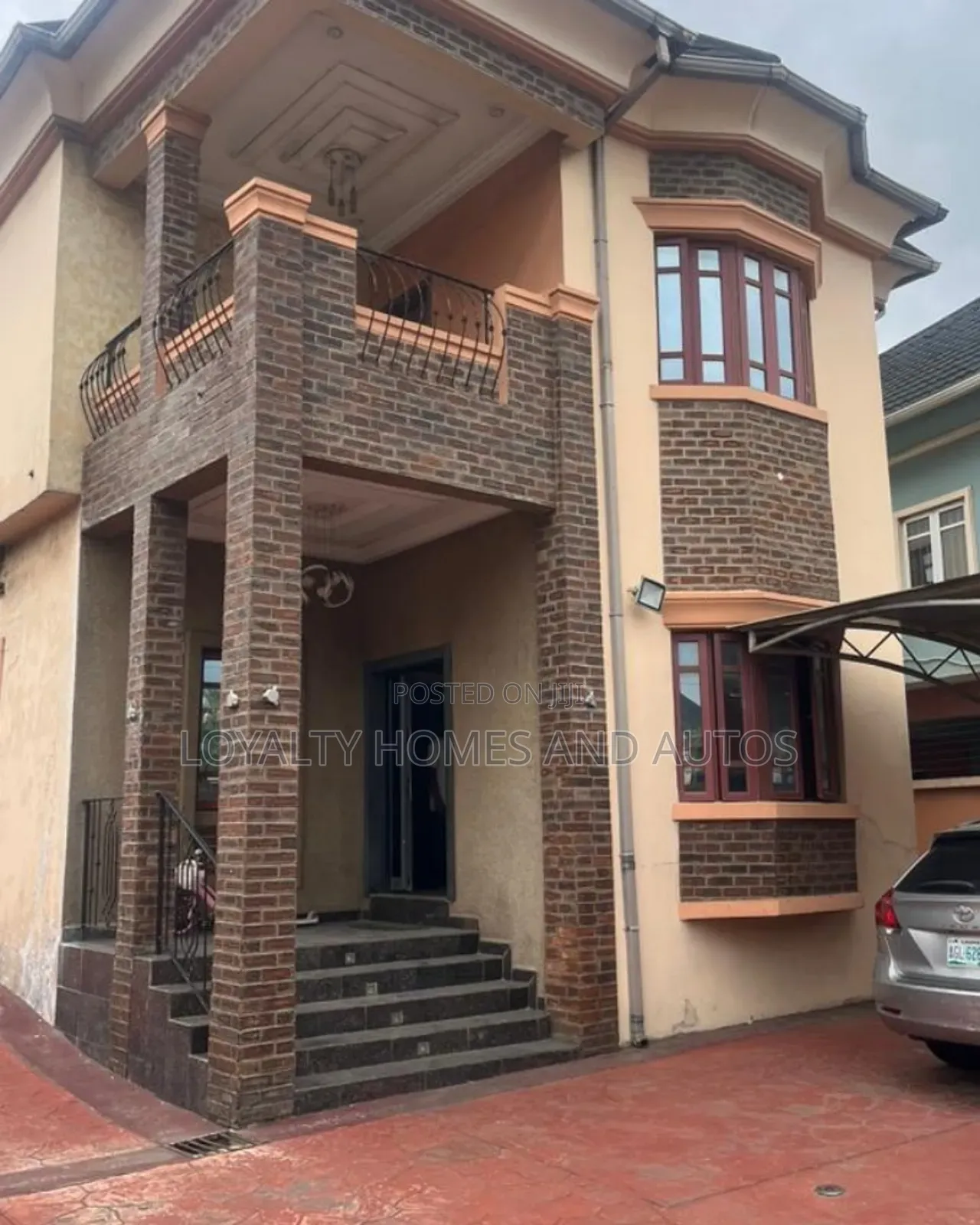 Furnished 5bdrm Duplex in GRA Phase 2 Shangisha for sale in GRA Phase 2 Shangisha