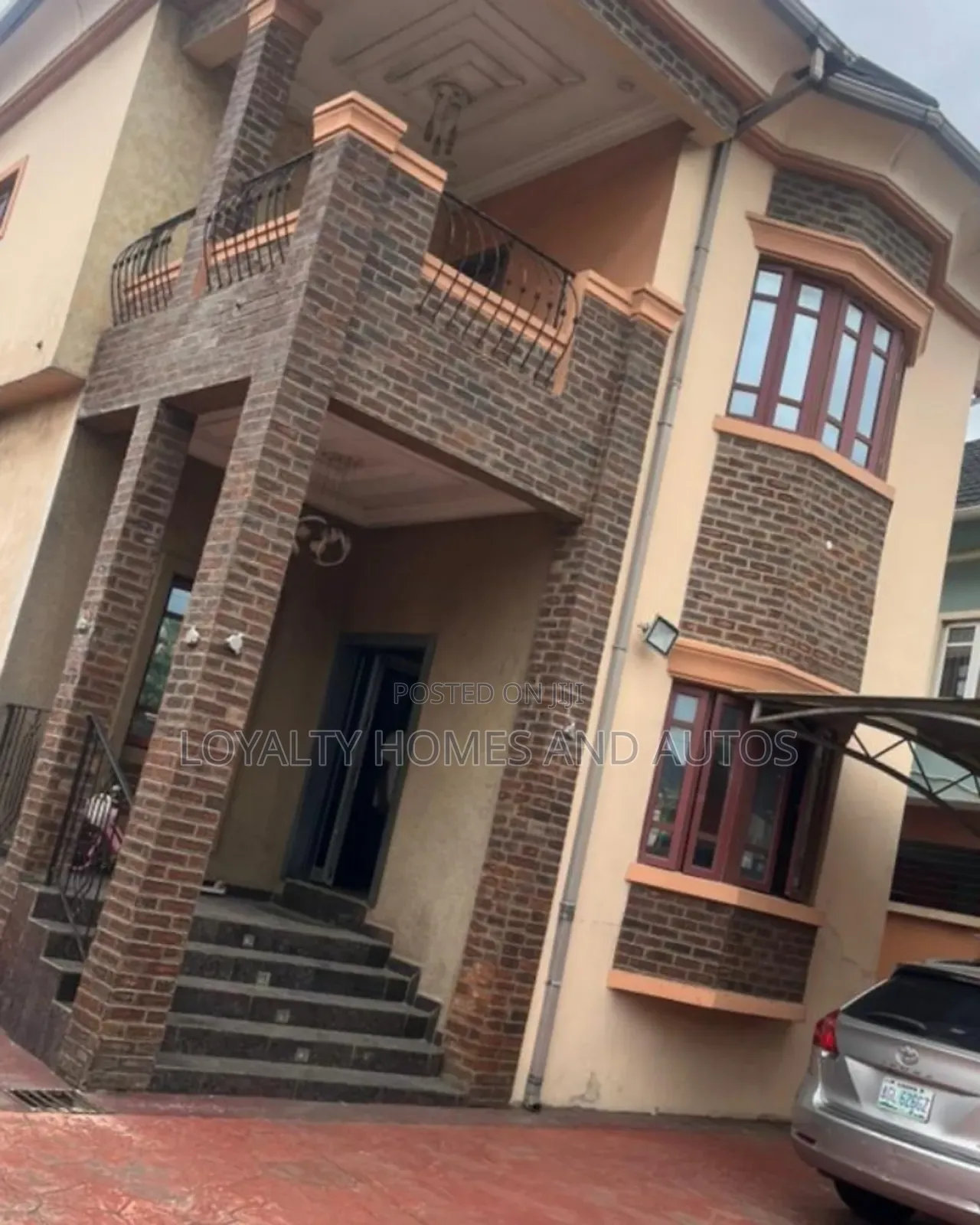 Furnished 5bdrm Duplex in GRA Phase 2 Shangisha for sale in GRA Phase 2 Shangisha