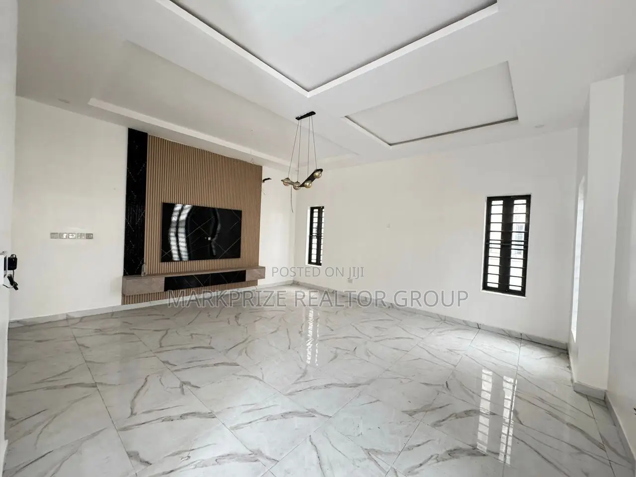 5bdrm Duplex in Chevron Lekki Lagos for sale in Chevron