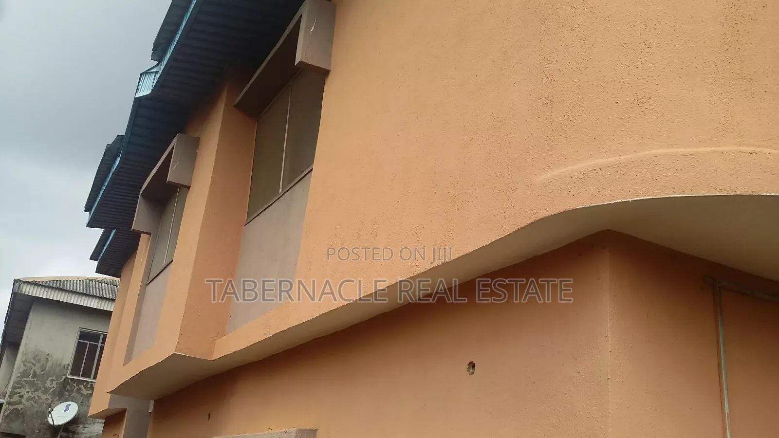 2bdrm Block of Flats in Eyita Ikorodu for rent in Ikorodu Garage