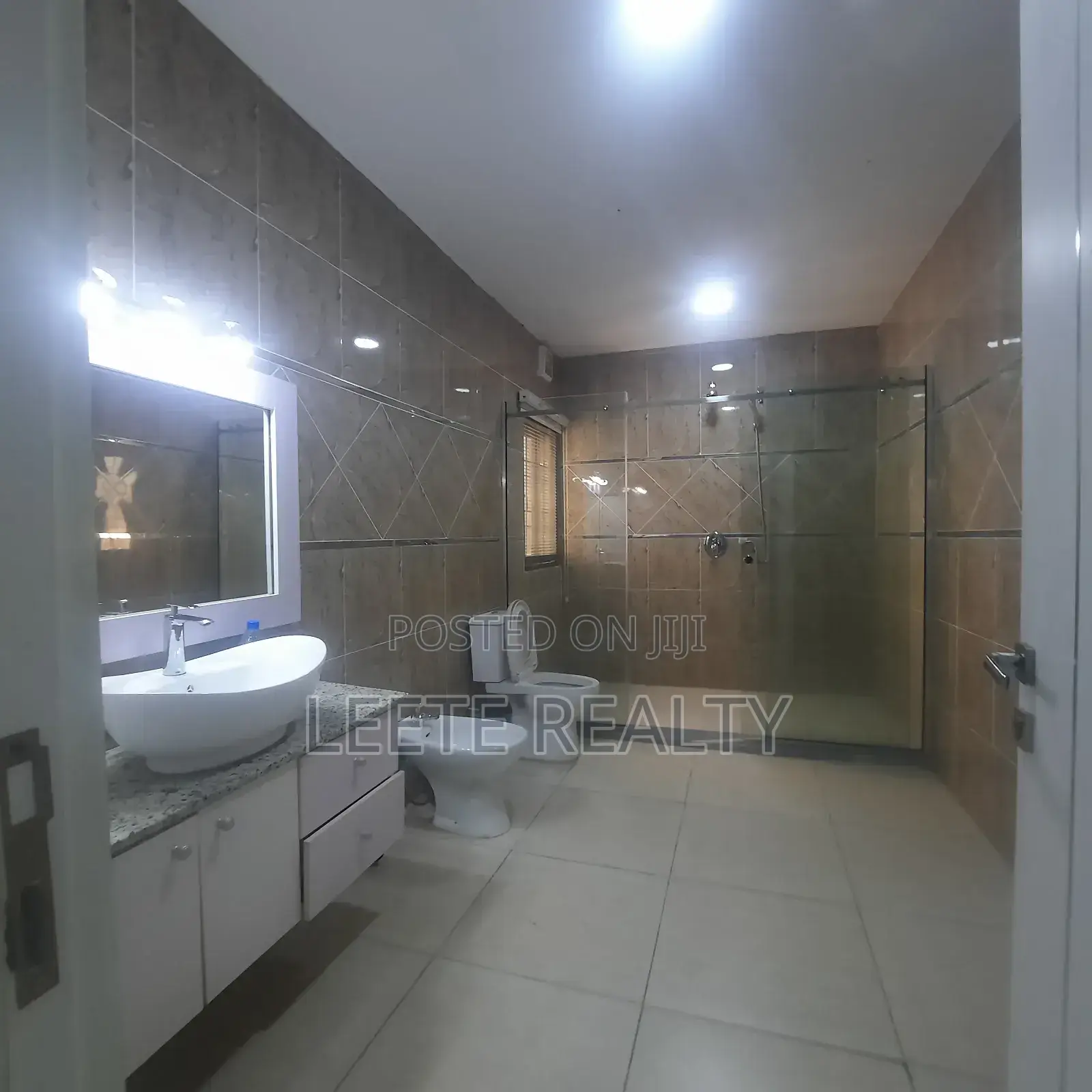 Furnished 4bdrm Townhouse / Terrace in Maitama for rent in Maitama