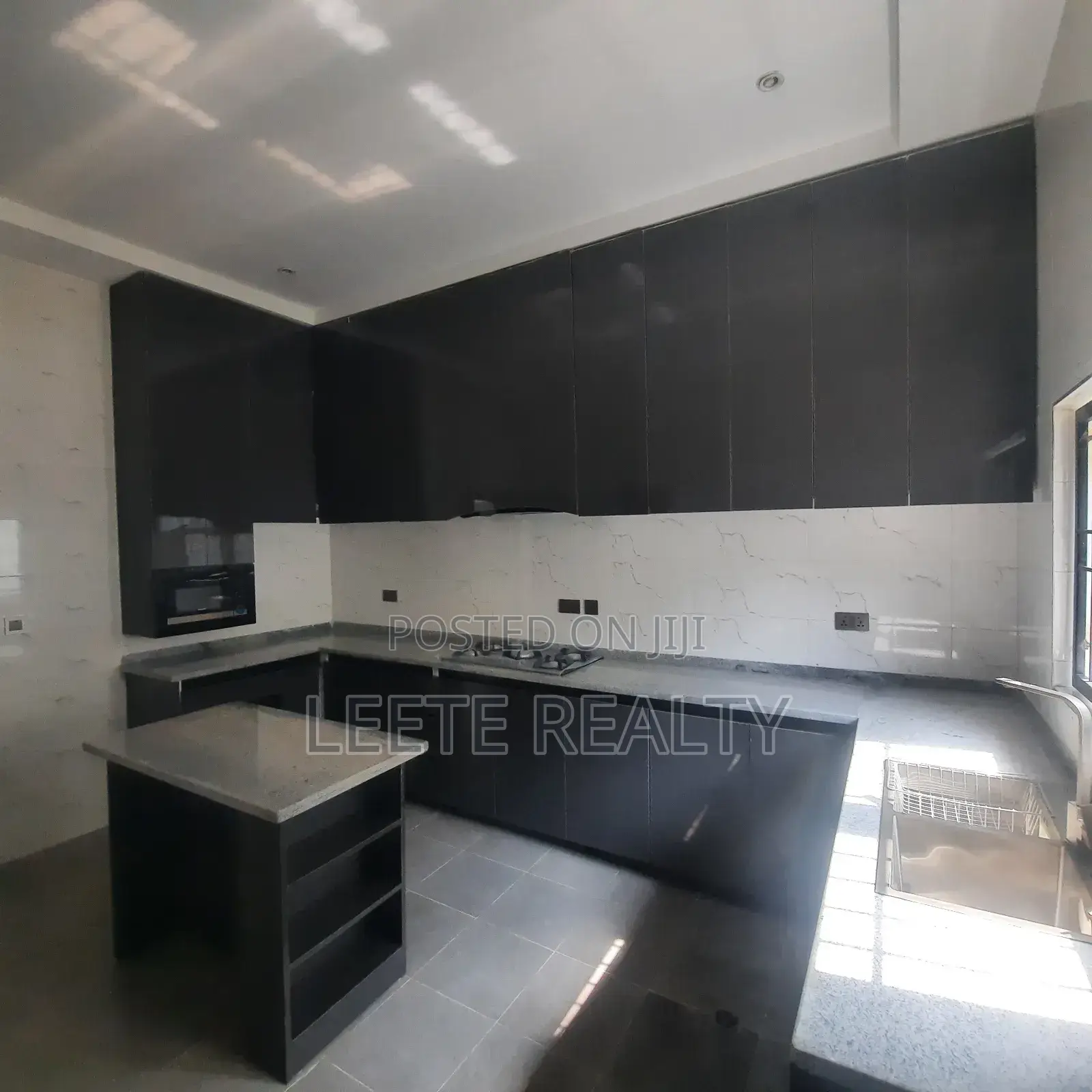 4bdrm Townhouse / Terrace in Maitama for rent in Maitama