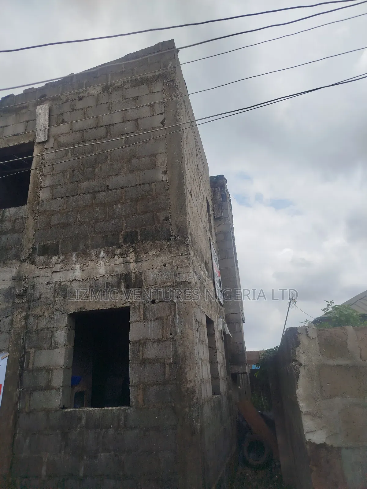 2bdrm Block of Flats in Ipokia, Igando / Ikotun/Igando for sale in Igando / Ikotun/Igando