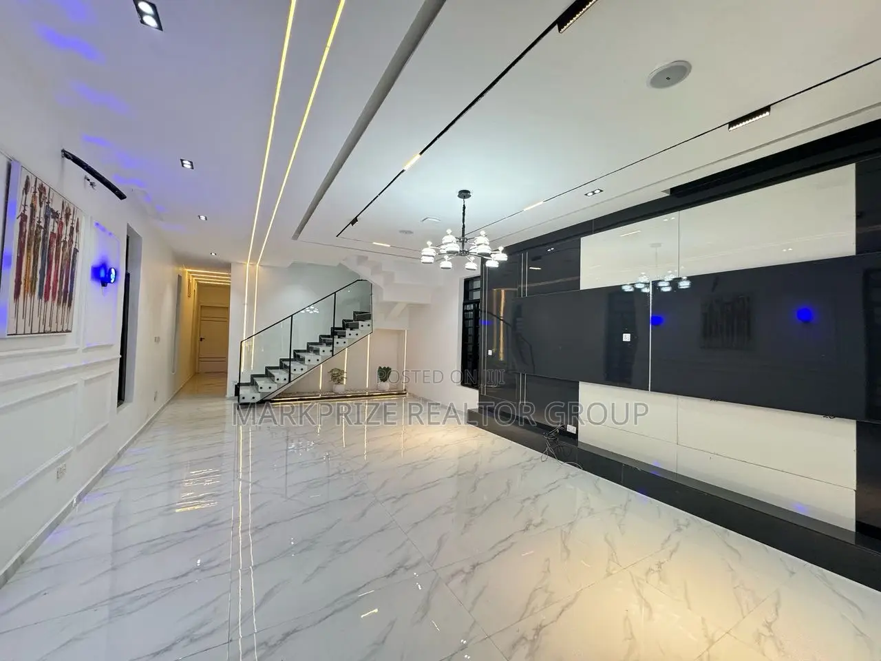 5bdrm Duplex in Chevron Lekki Lagos for sale in Chevron