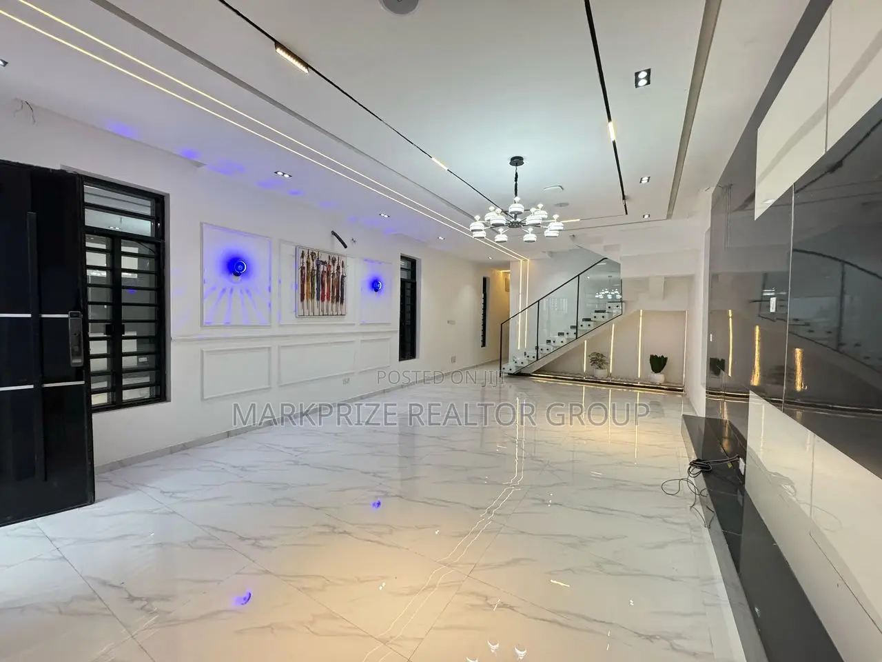 5bdrm Duplex in Chevron Lekki Lagos for sale in Chevron