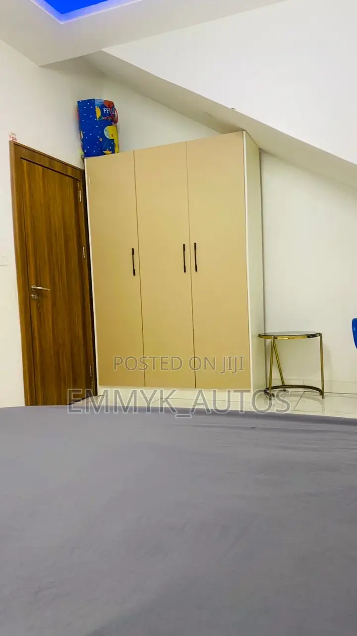 Furnished 4bdrm Duplex in FHA for sale in FHA