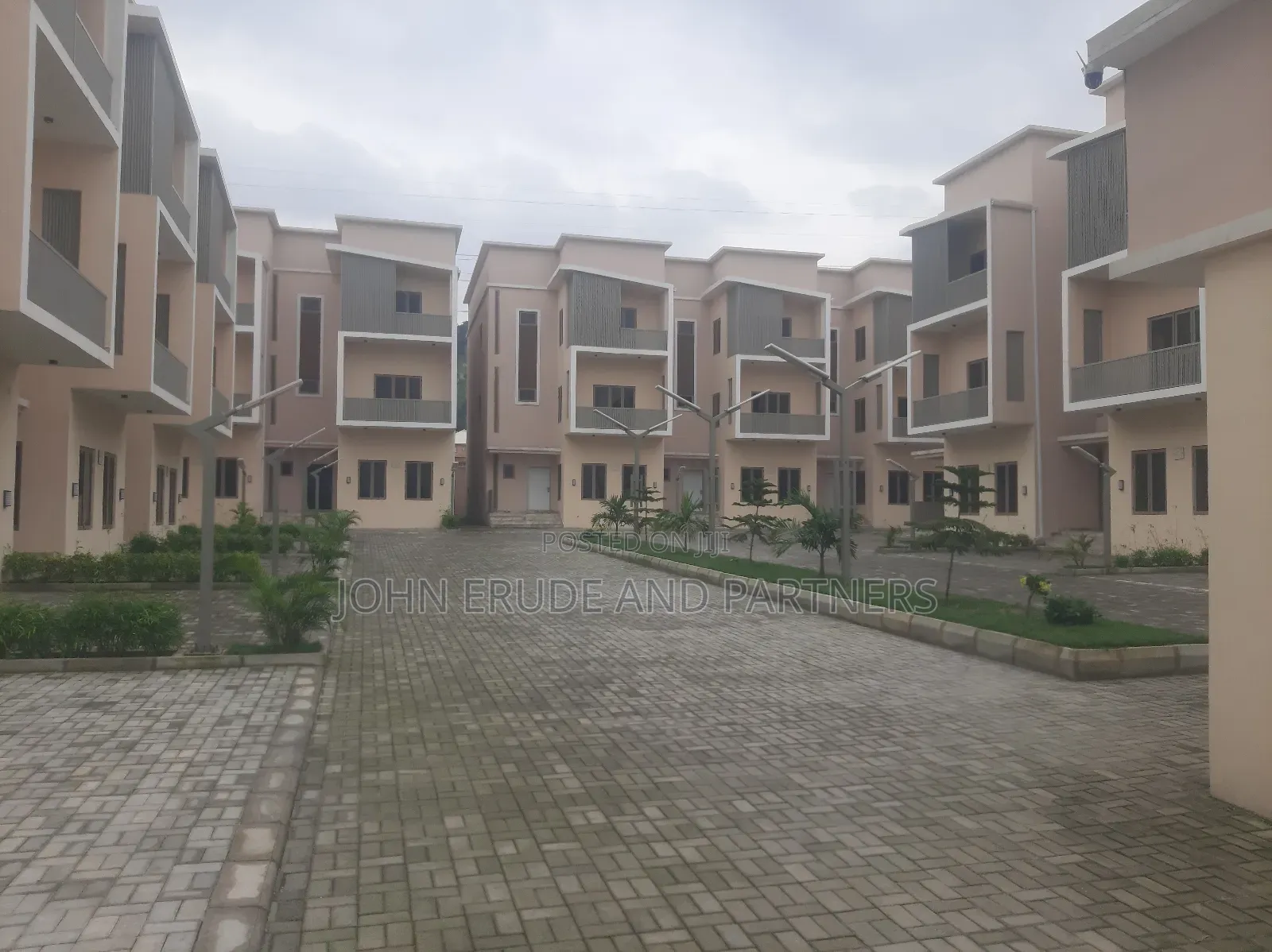 4bdrm Duplex in Dawaki Hillside for sale in Dawaki