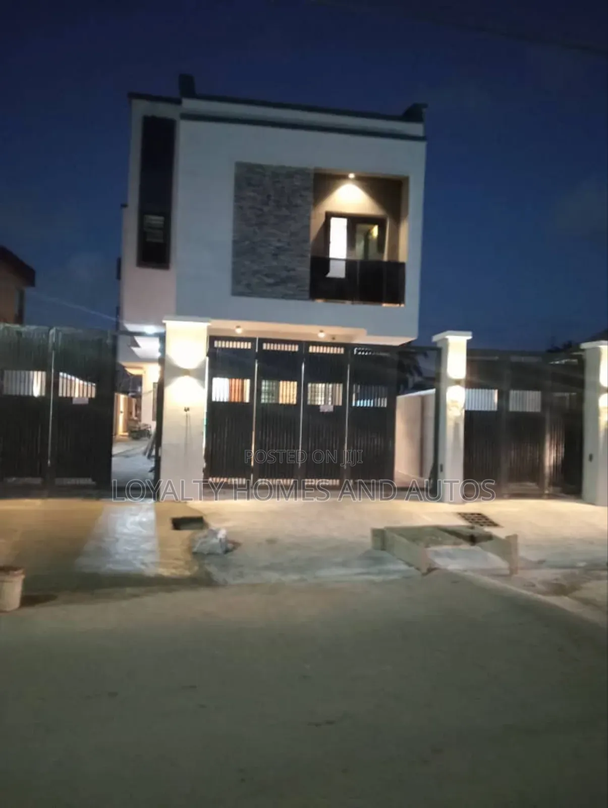 Furnished 4bdrm Duplex in Adeniran Ogunsanya for sale in Adeniran Ogunsanya