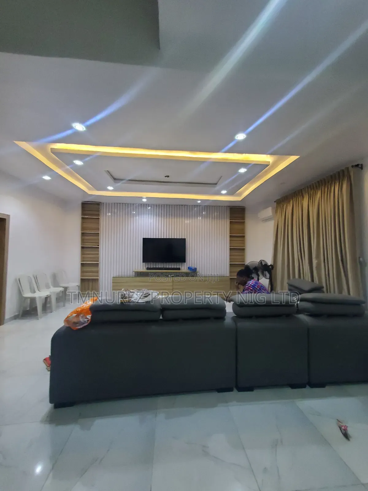 4bdrm Duplex in Chevron Estate for rent in Chevron