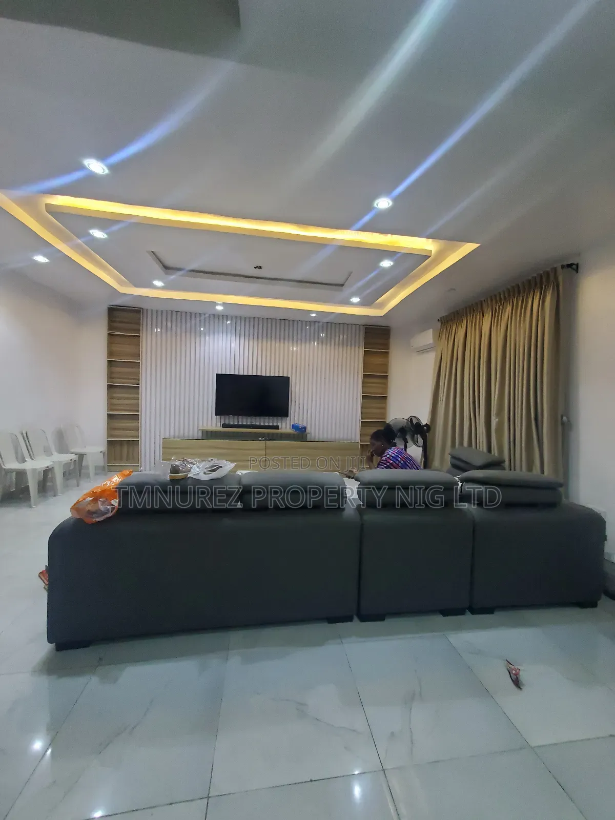 4bdrm Duplex in Chevron Estate for rent in Chevron