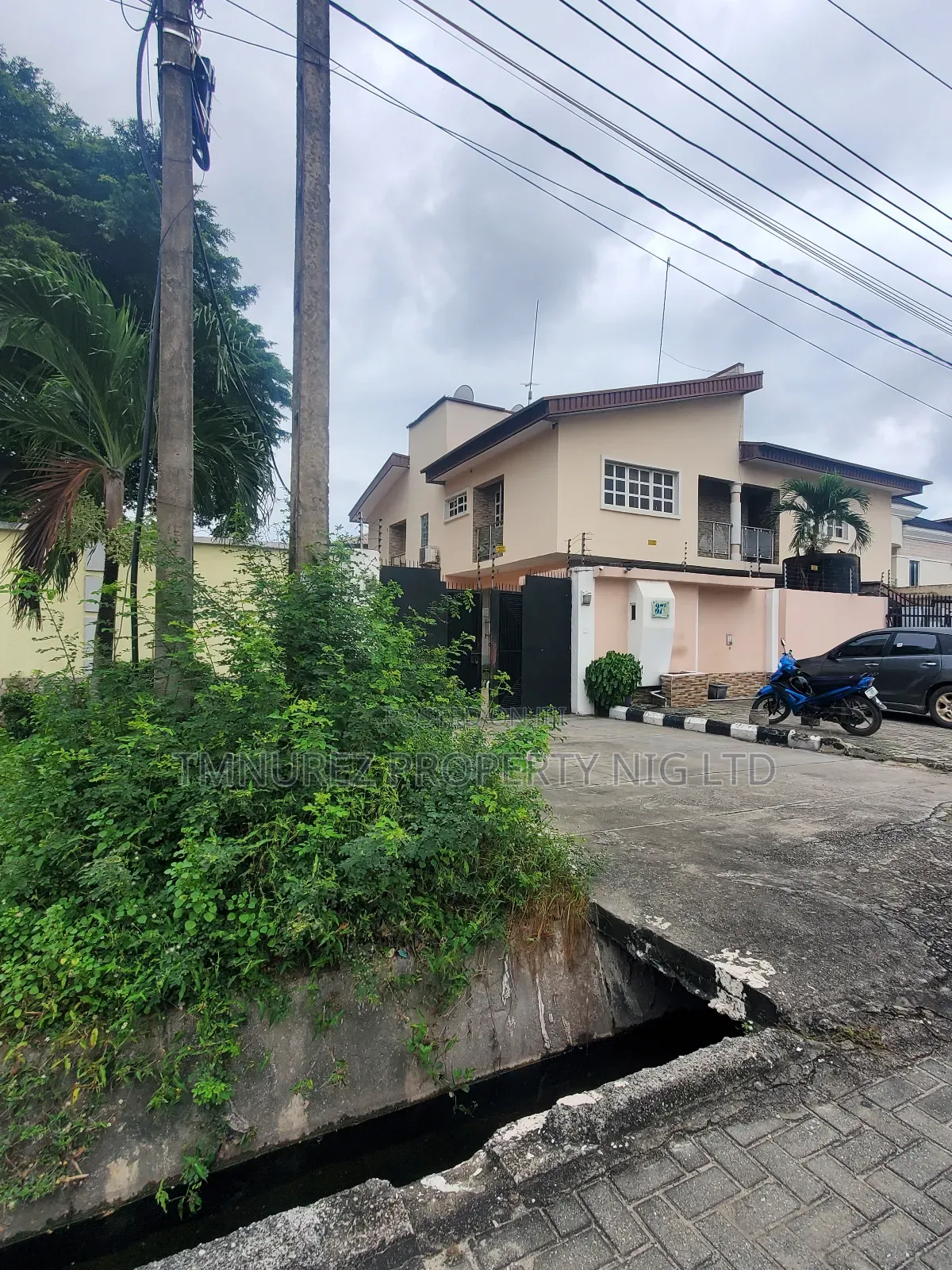 Hotel for Rent Inside Pekki Phase1 in Lekki Phase 1