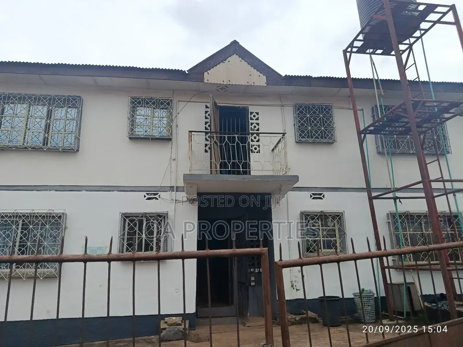 3bdrm Block of Flats in Irepodun, Off for sale in Ibadan