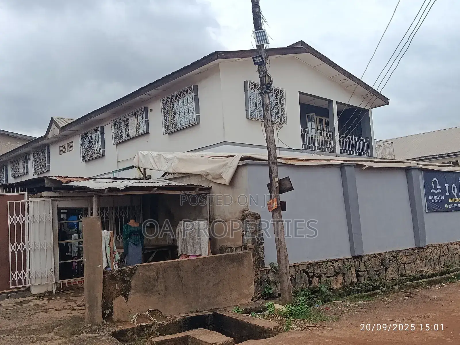 3bdrm Block of Flats in Irepodun, Off for sale in Ibadan