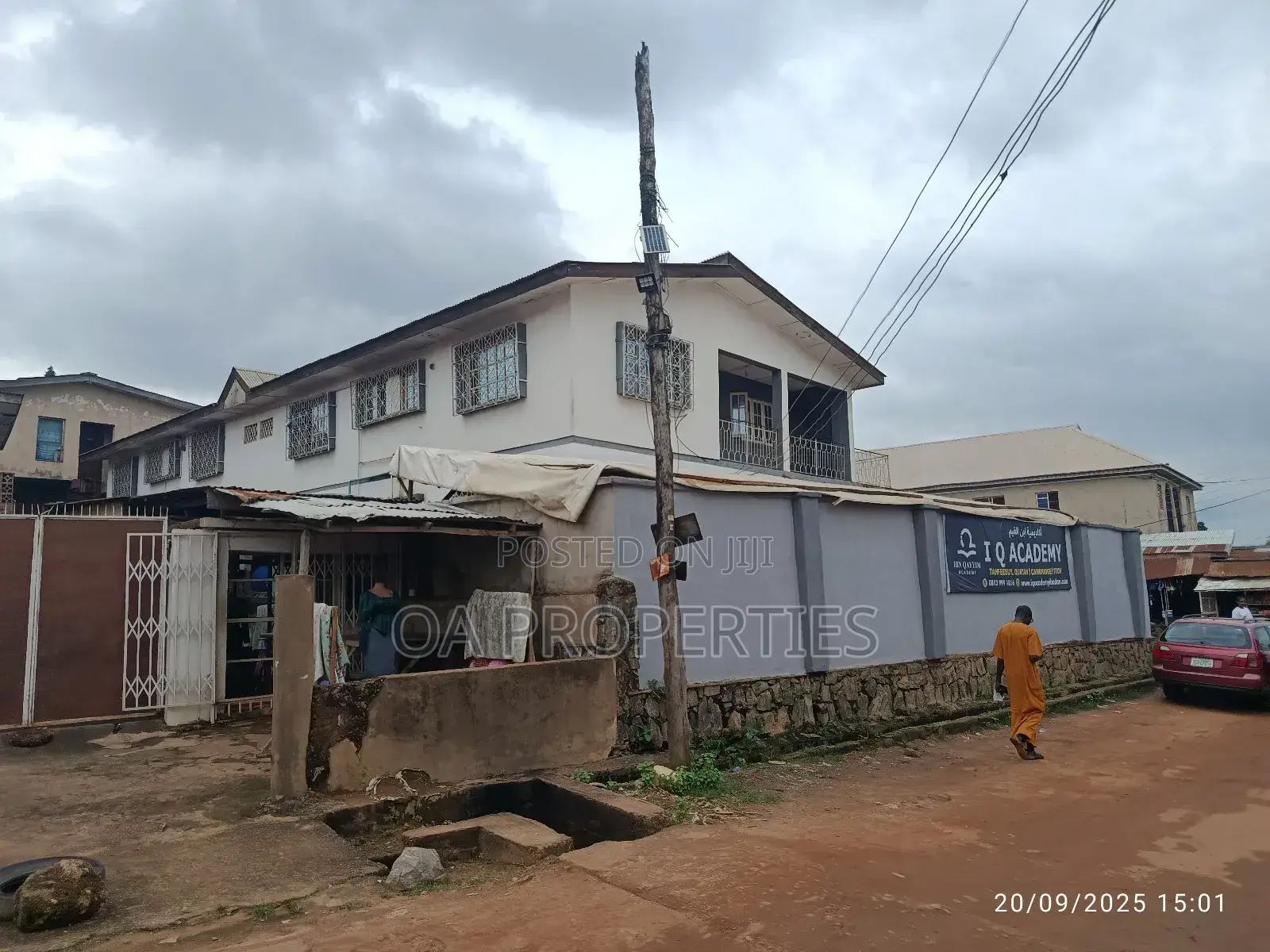 3bdrm Block of Flats in Irepodun, Off for sale in Ibadan