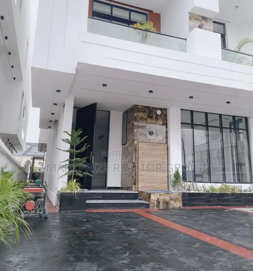 6bdrm Duplex in Chevron Lekki Lagos for sale in Chevron