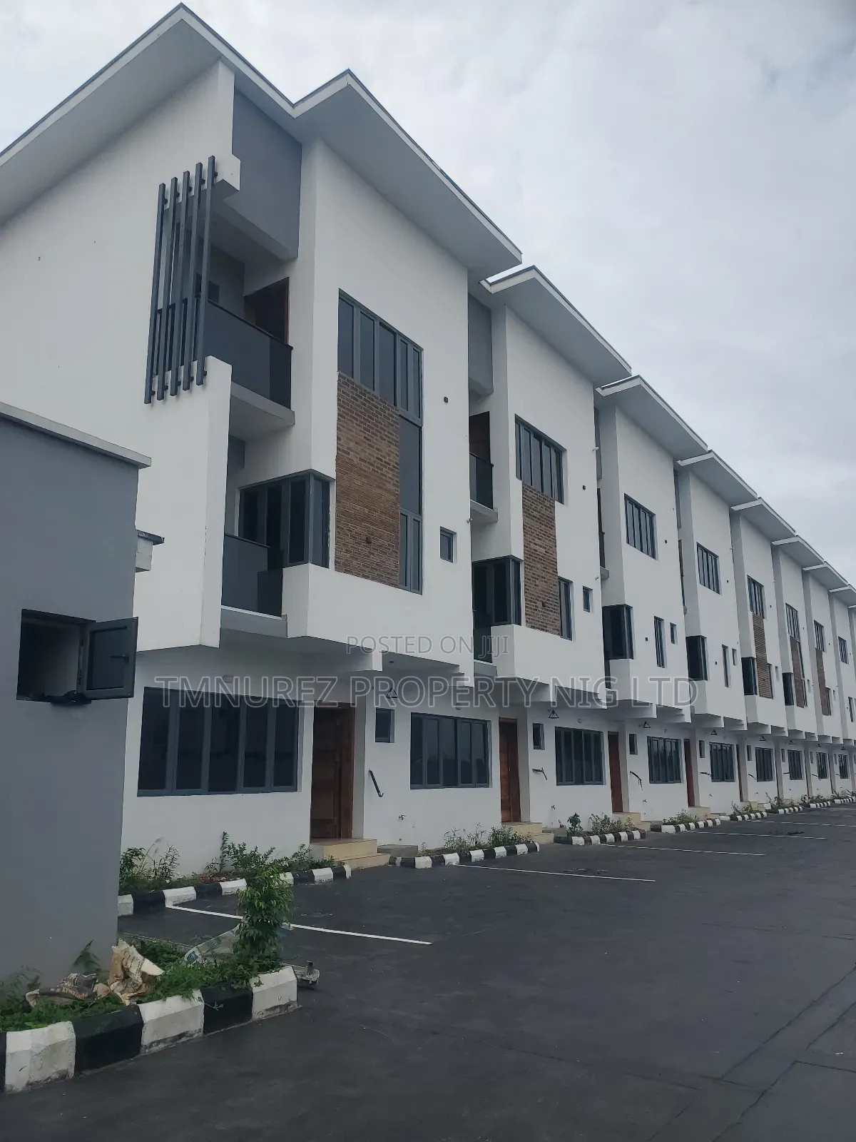 4bdrm Duplex in Lekki Phase1 Estae for rent in Lekki Phase 1