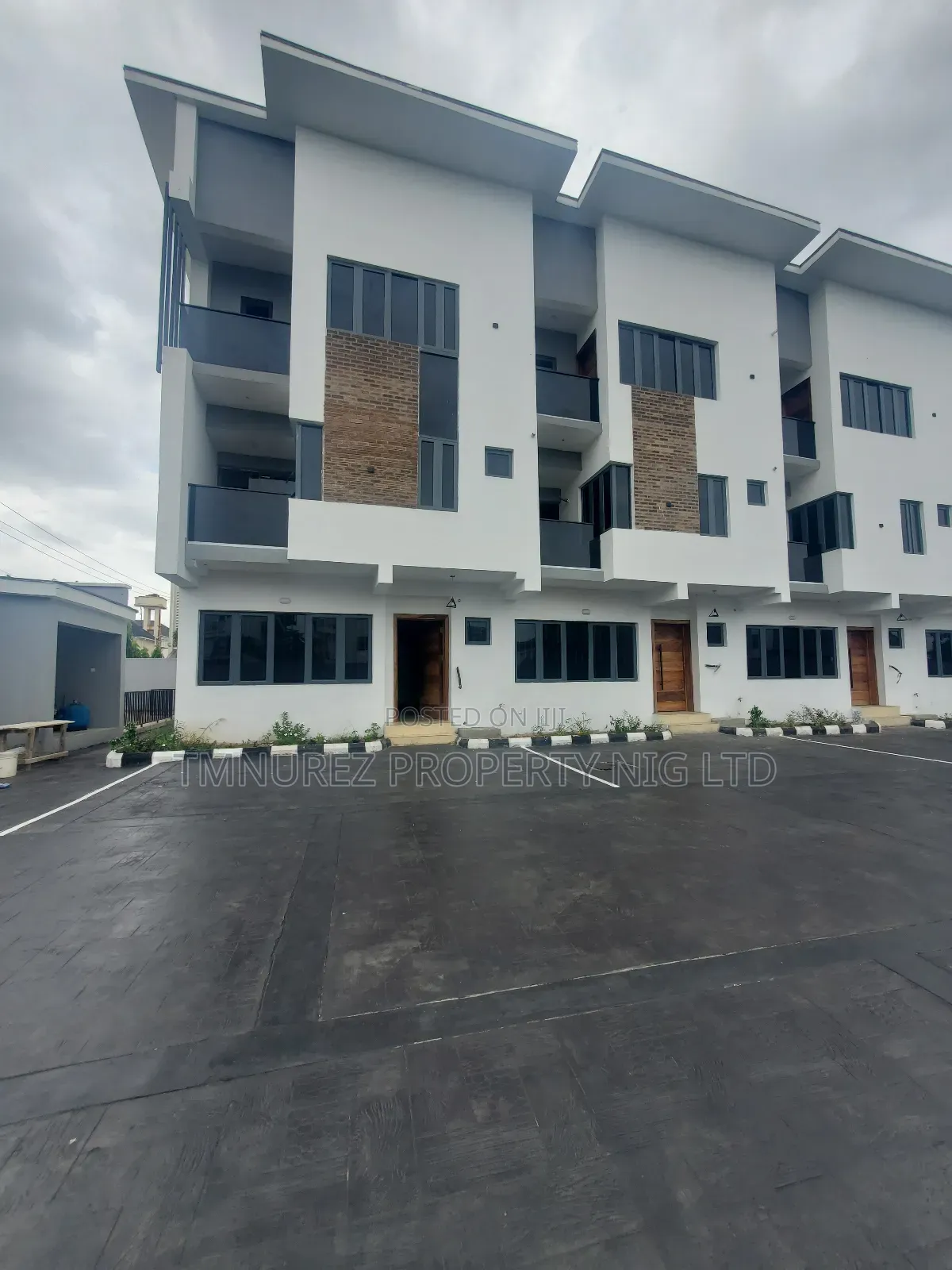4bdrm Duplex in Lekki Phase1 Estae for rent in Lekki Phase 1