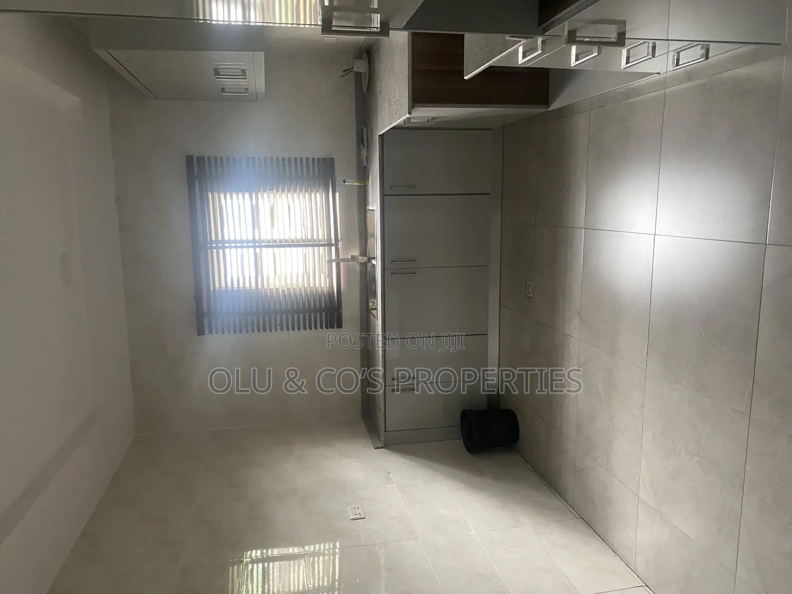 Furnished 3bdrm Block of Flats in Ugahmmahi Court, Galadimawa for rent in Galadimawa