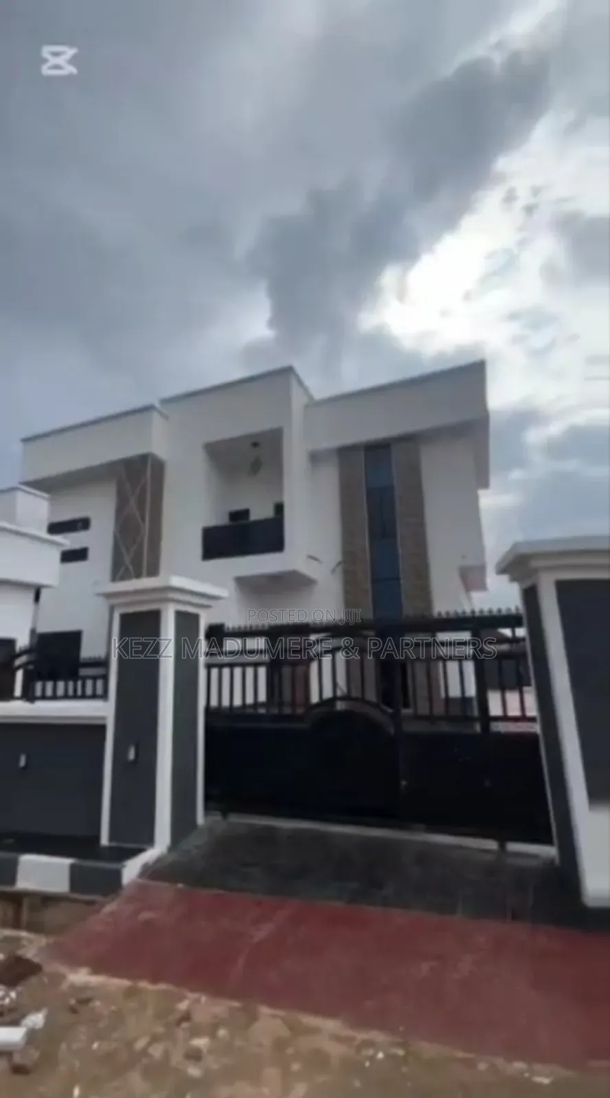 5bdrm Duplex in Helium Estate , for sale in Enugu