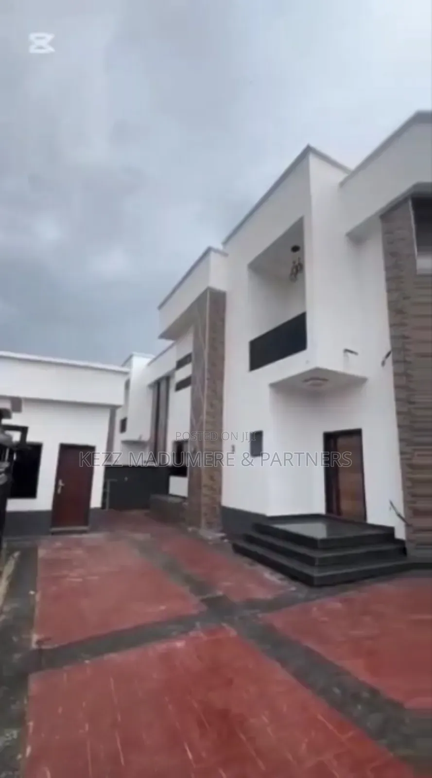 5bdrm Duplex in Helium Estate , for sale in Enugu