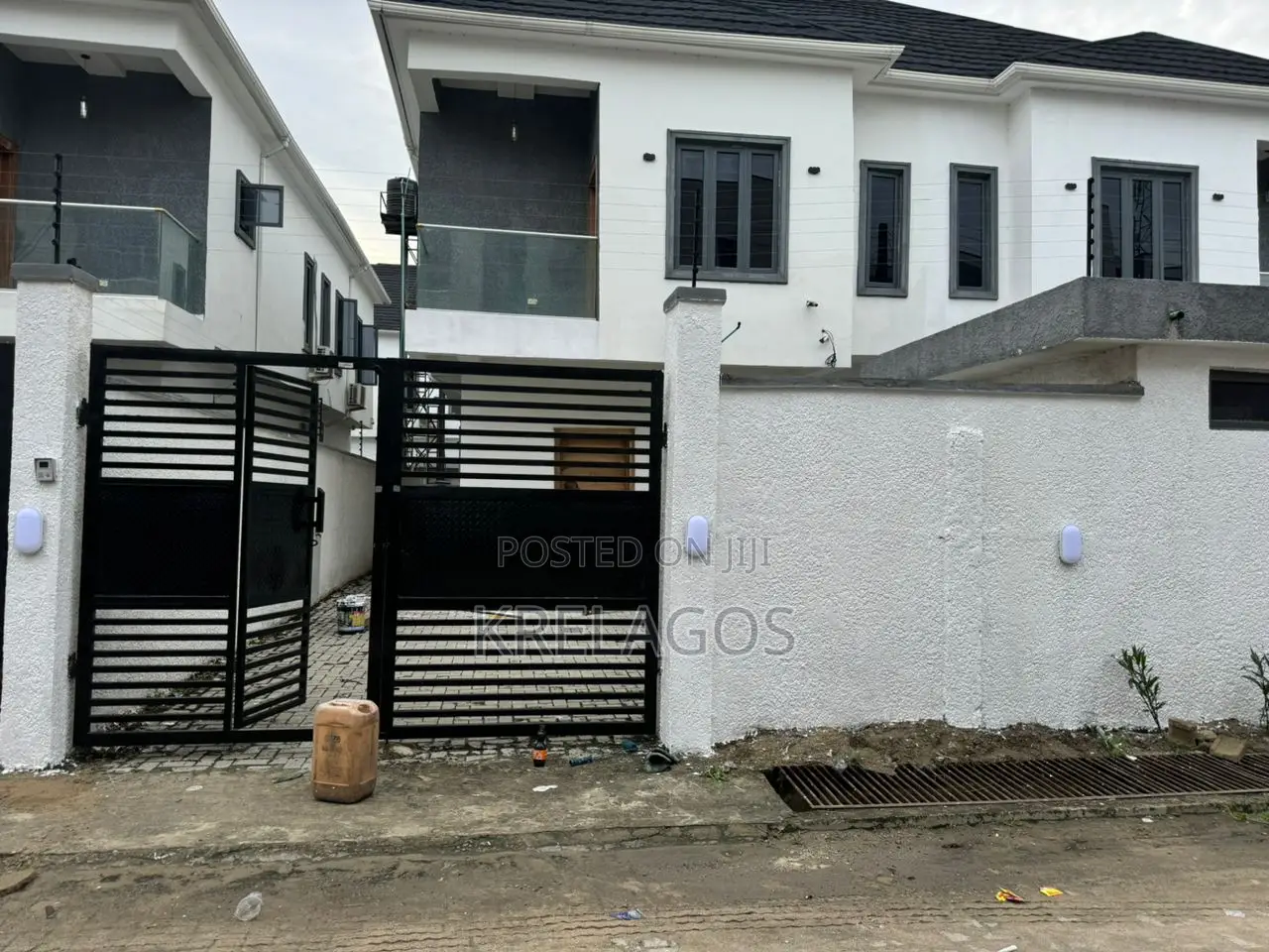 4bdrm Duplex in Ikate for sale in Ikate