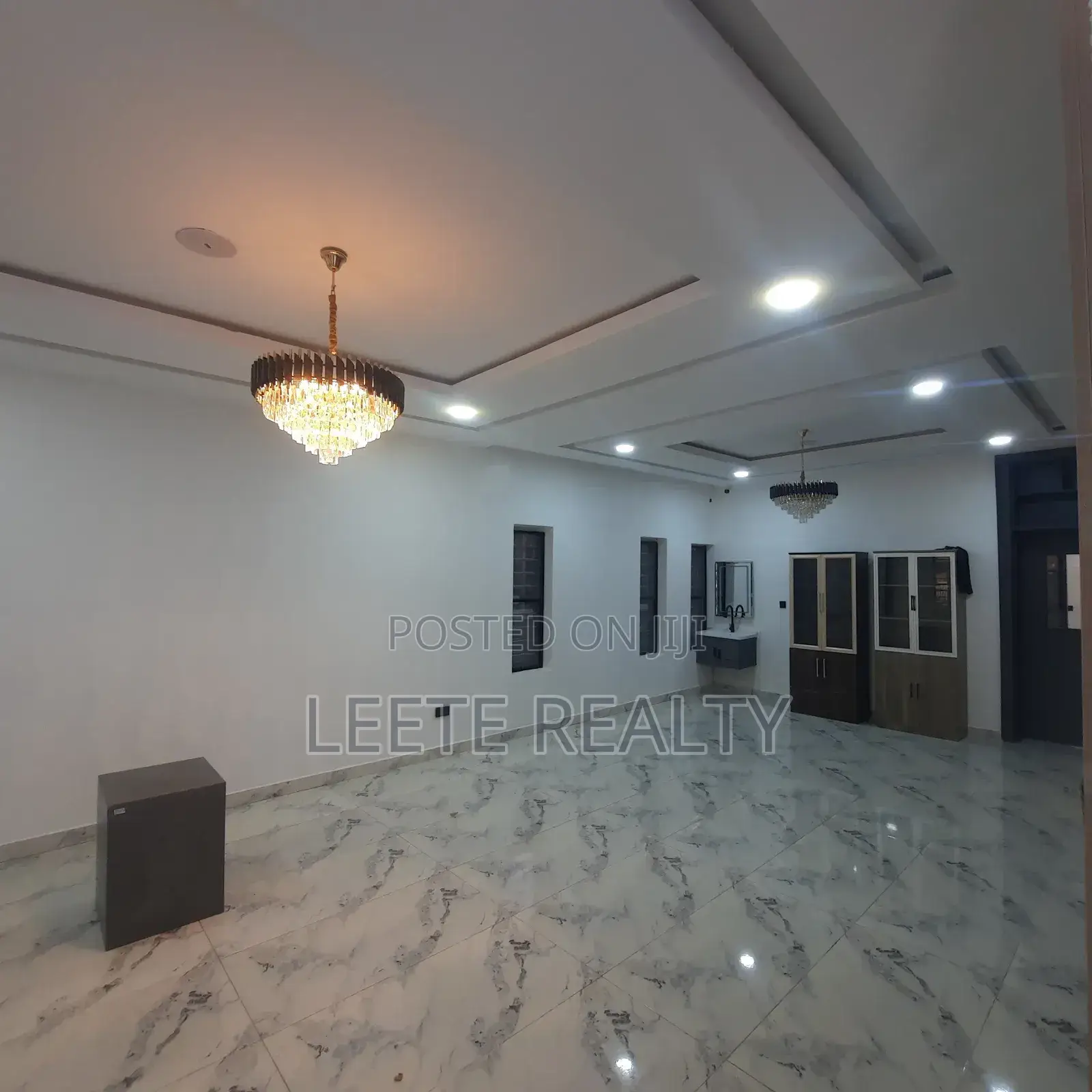 5bdrm Duplex in Wuye for sale in Wuye