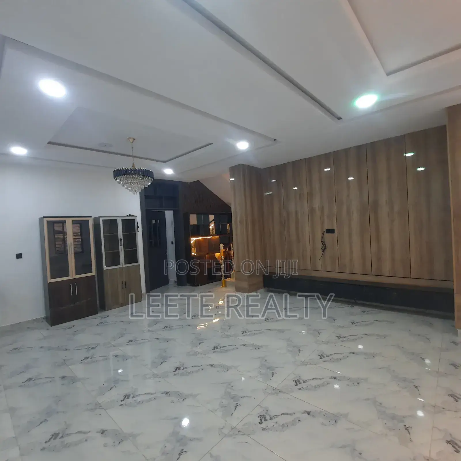 5bdrm Duplex in Wuye for sale in Wuye