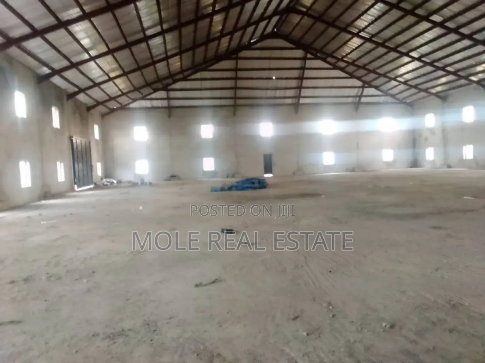5850sqm Warehouse 4 Sale Uba Bustop Leki Epe Expressway in Lekki