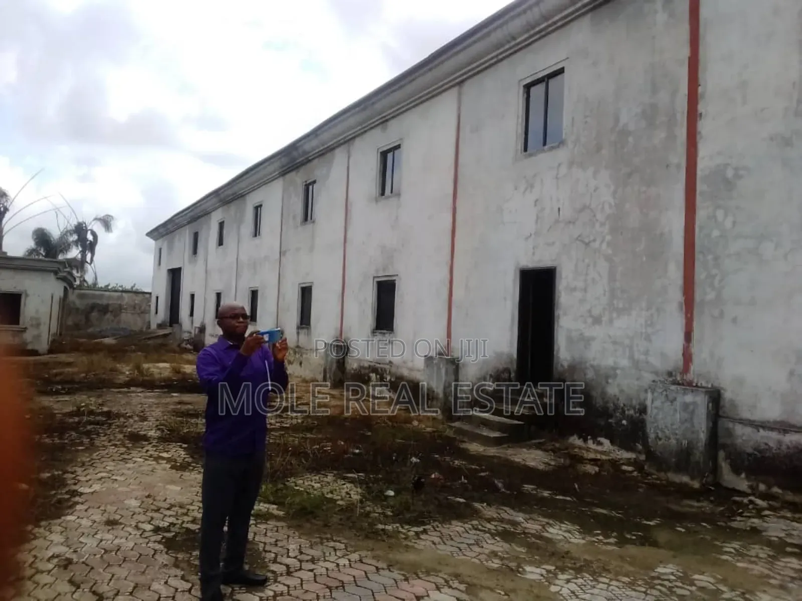 5850sqm Warehouse 4 Sale Uba Bustop Leki Epe Expressway in Lekki