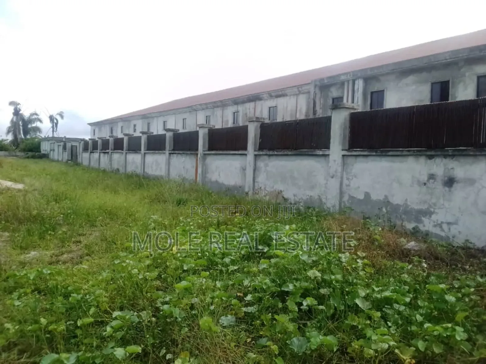 5850sqm Warehouse 4 Sale Uba Bustop Leki Epe Expressway in Lekki