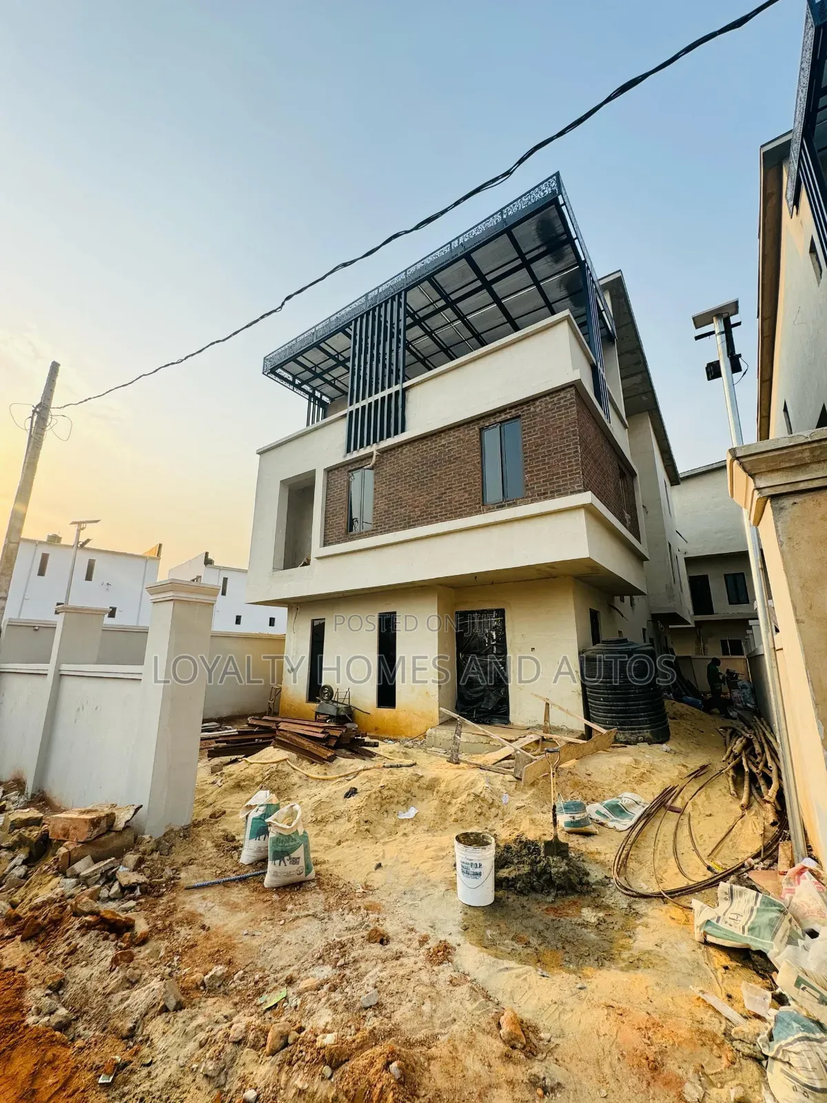 4bdrm Duplex in Ikeja Gra Lagos for sale in Ikeja GRA