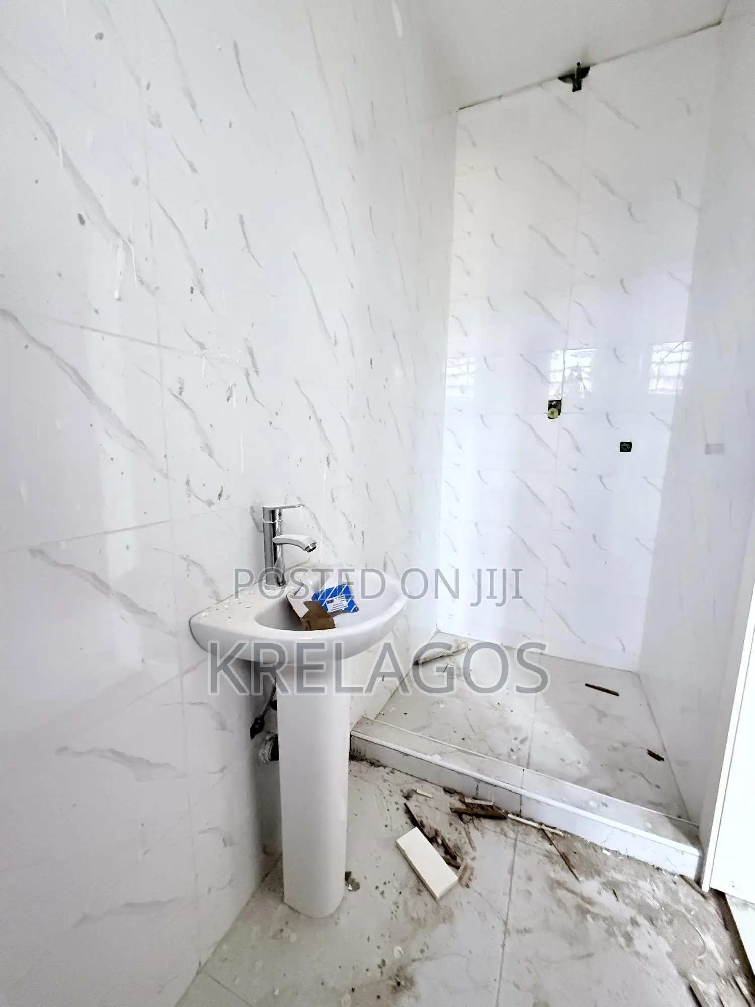 1bdrm Apartment in Ikate for sale in Ikate