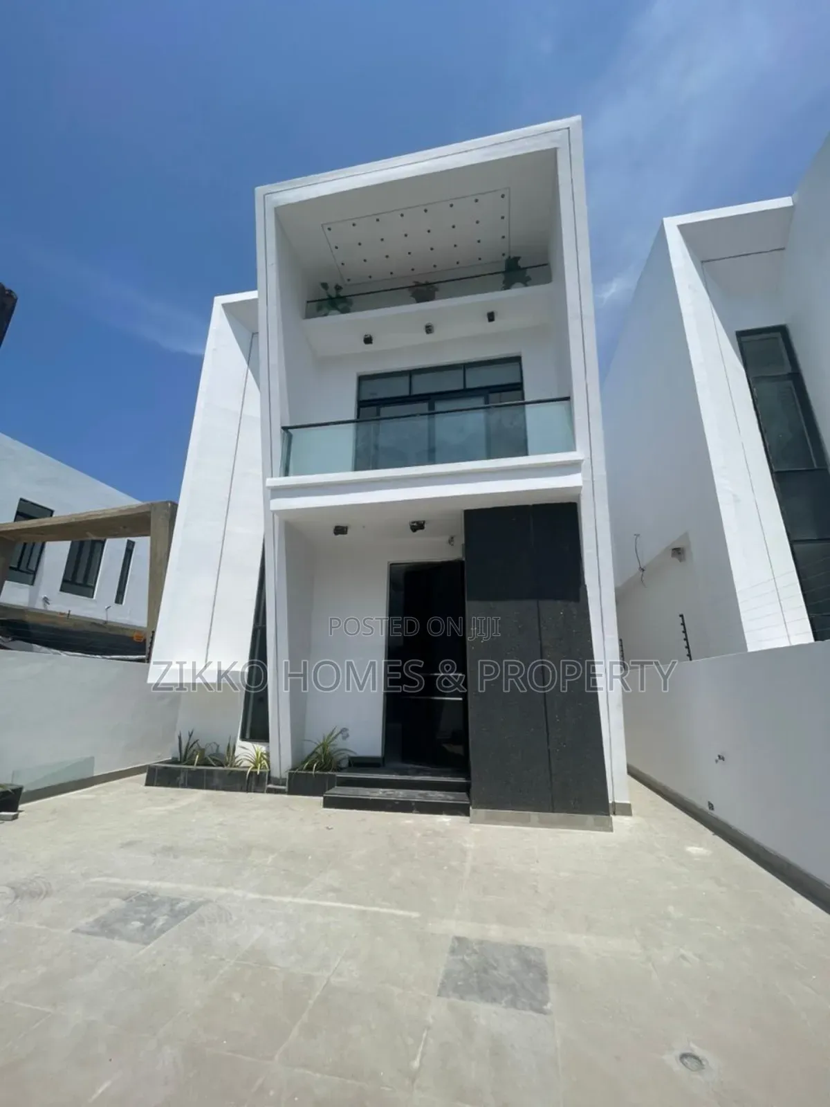 4bdrm Duplex in Orchid Road, Lekki for sale in Lekki