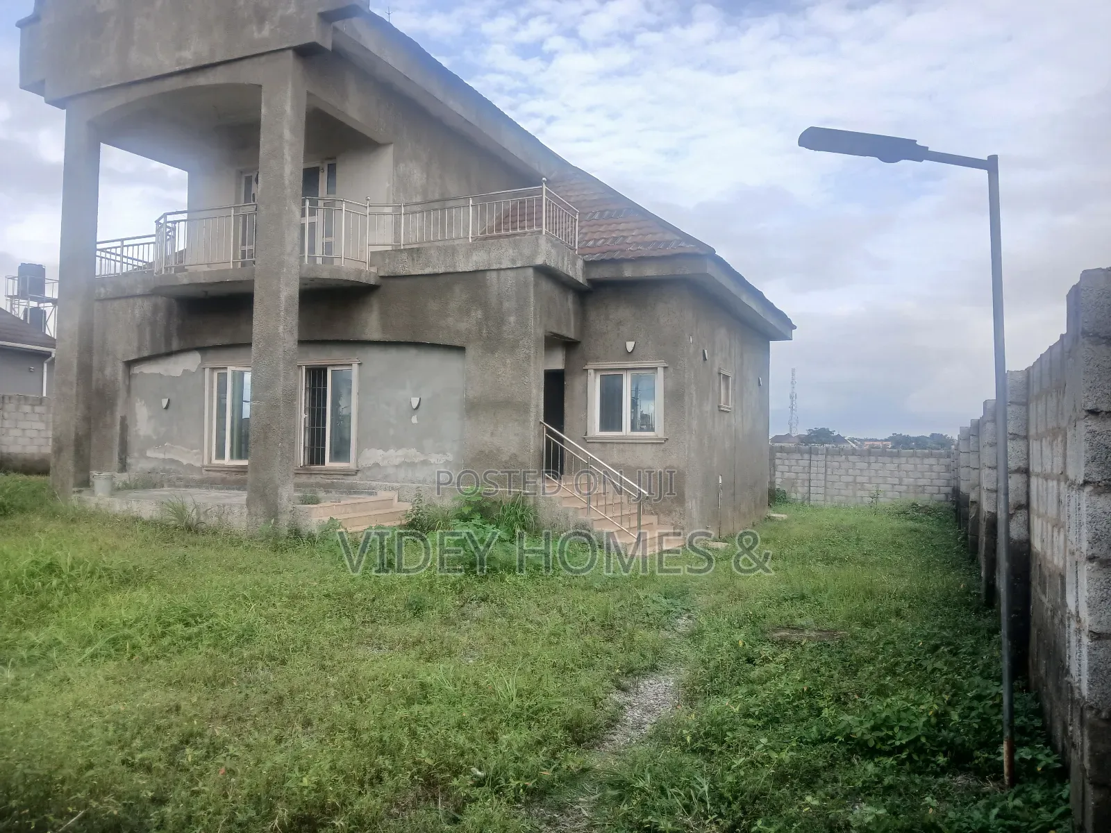 3bdrm Penthouse in Lavista Court, Galadimawa for sale in Galadimawa