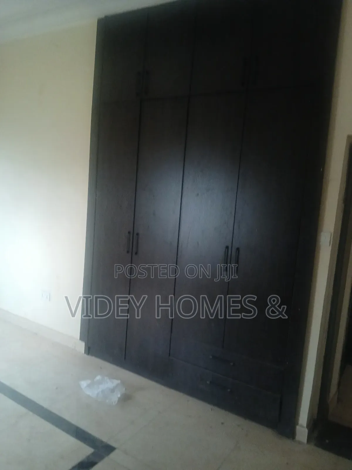 3bdrm Penthouse in Lavista Court, Galadimawa for sale in Galadimawa