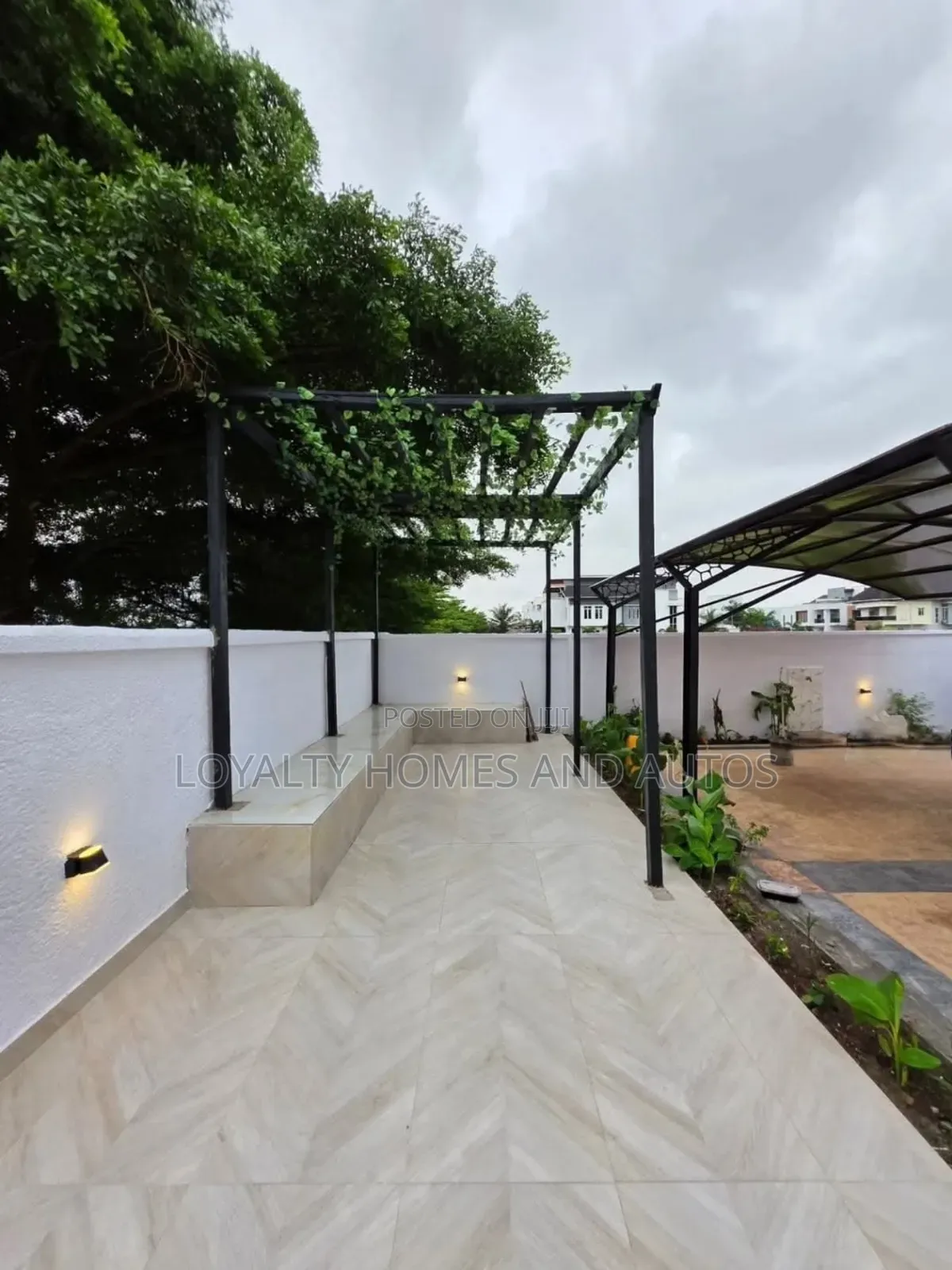 5bdrm Mansion in Lekki Lagos for sale in Lekki