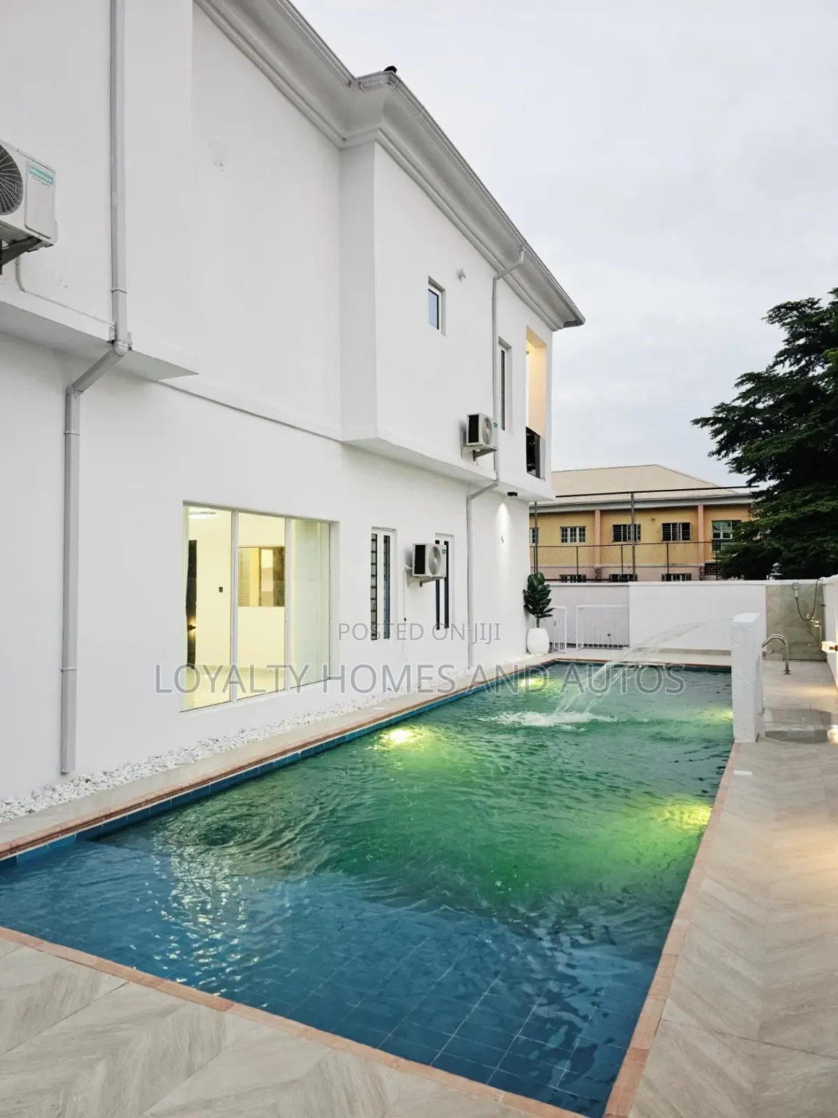 5bdrm Mansion in Lekki Lagos for sale in Lekki