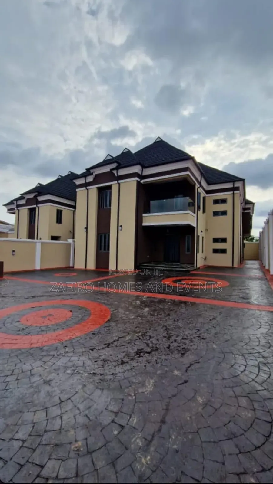 6bdrm Duplex in Malami Estate for sale in Oluyole Estate