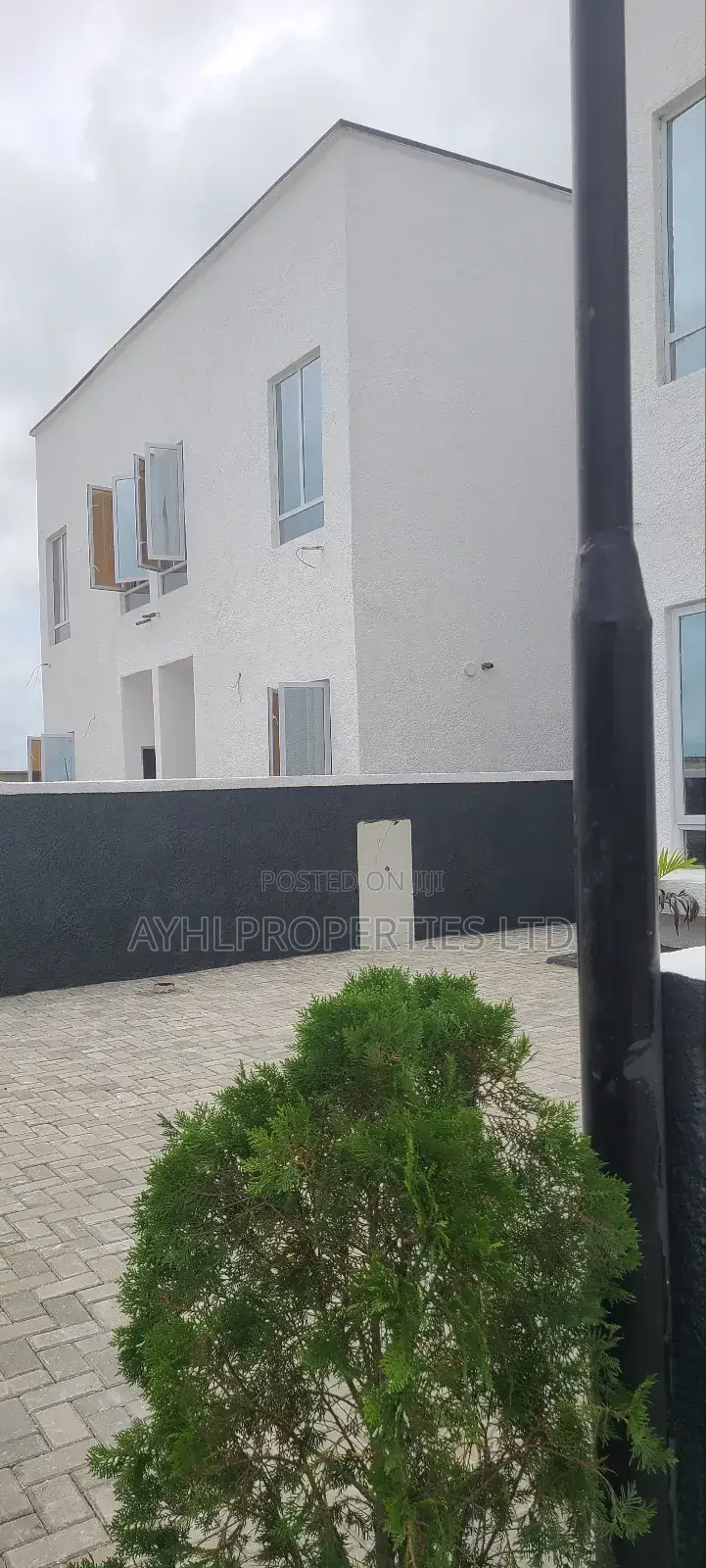3bdrm Duplex in Capital Garden, Lekki Expressway for sale in Lekki Expressway