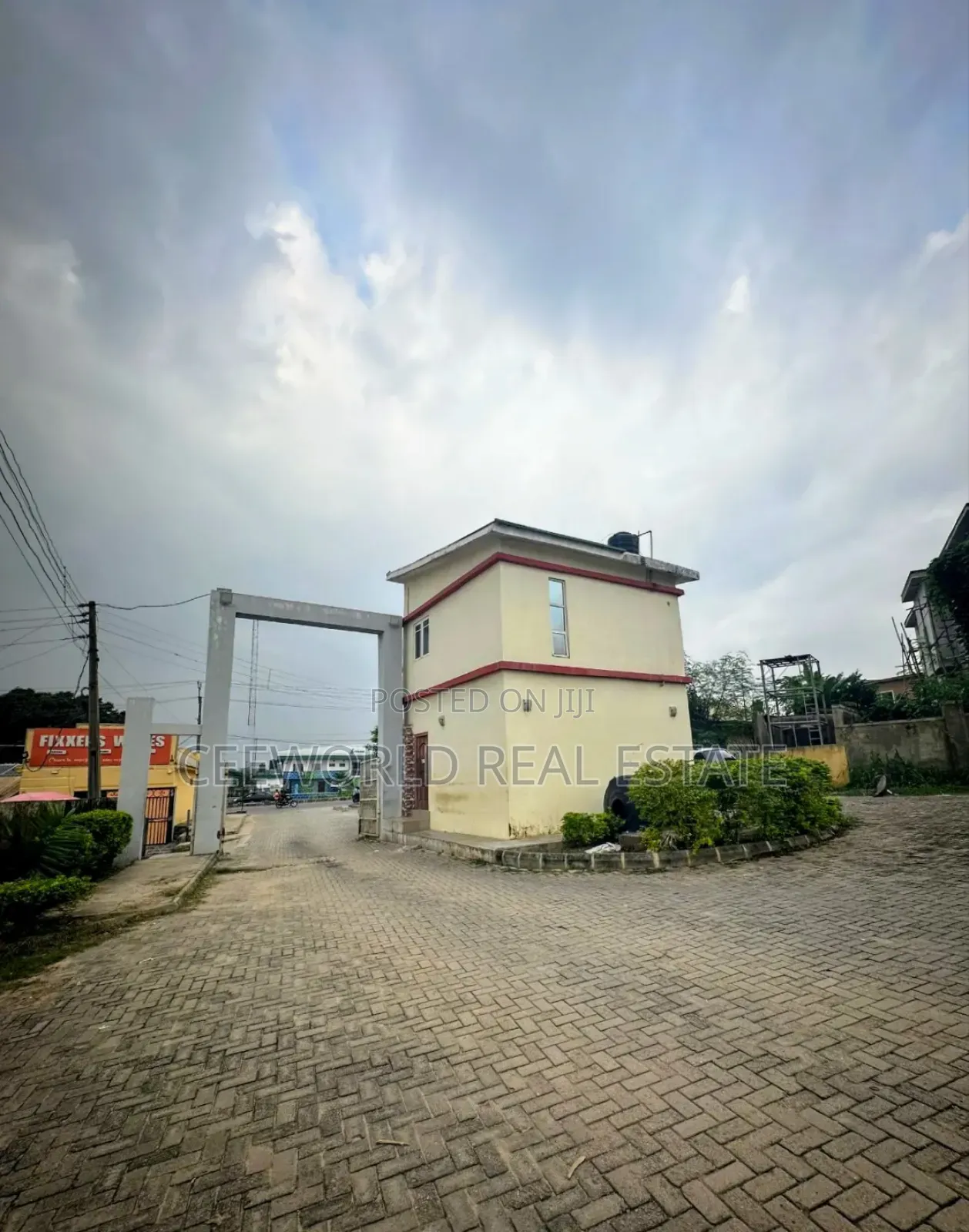 Over 4093 SQM About 8plots of Land in Jericho Gra Band A in Jericho