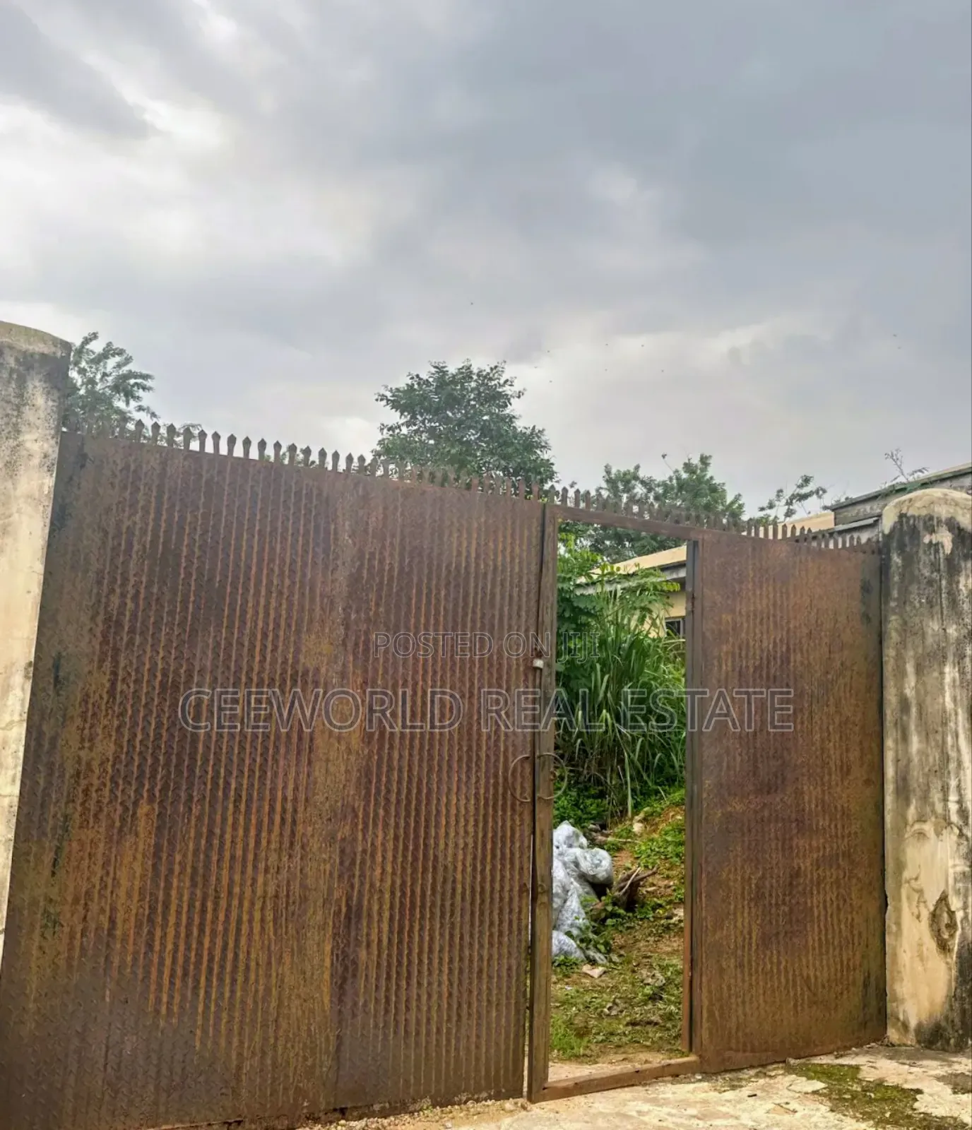 Over 4093 SQM About 8plots of Land in Jericho Gra Band A in Jericho