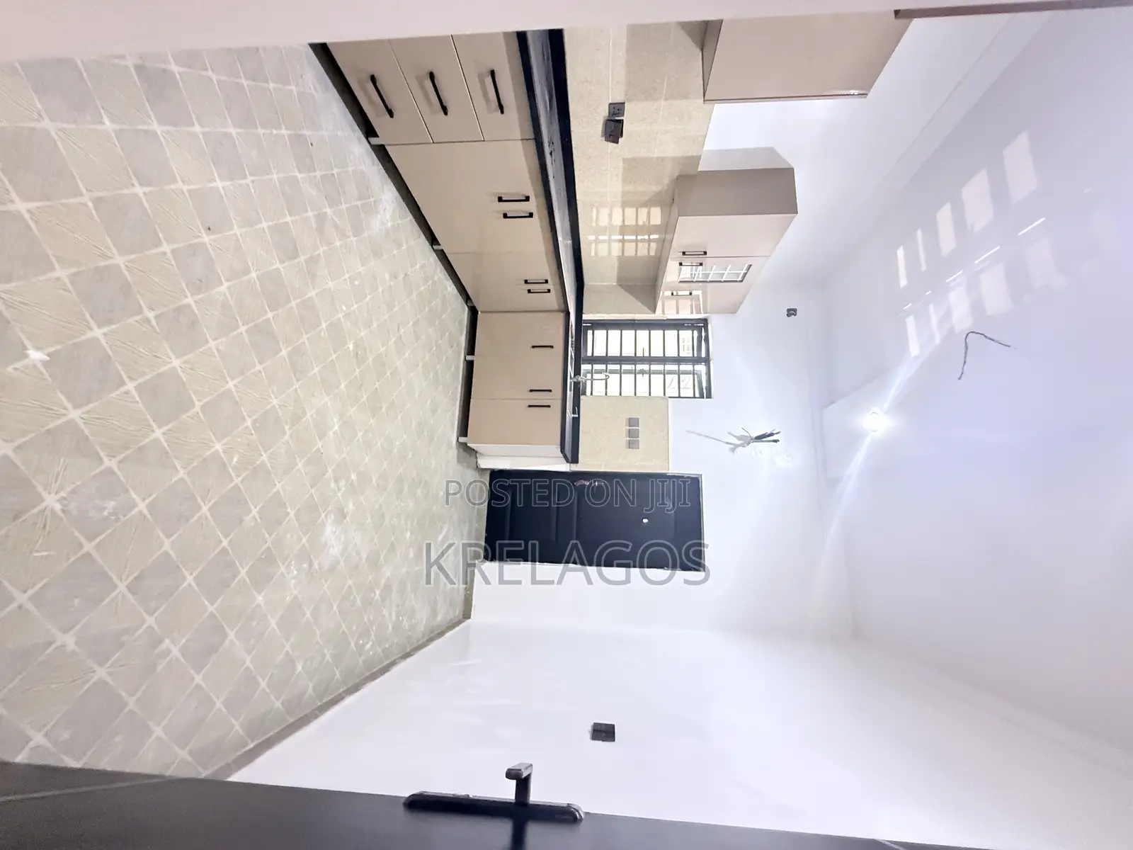 4bdrm Duplex in Ikate for sale in Ikate