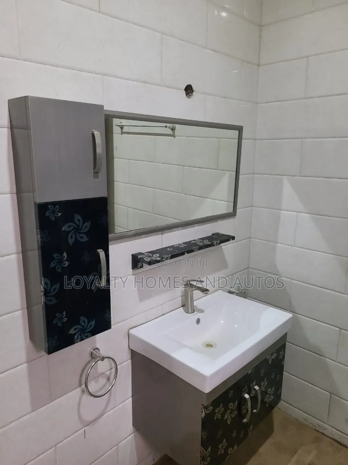 3bdrm Block of Flats in Gbagada Lagos for sale in Gbagada