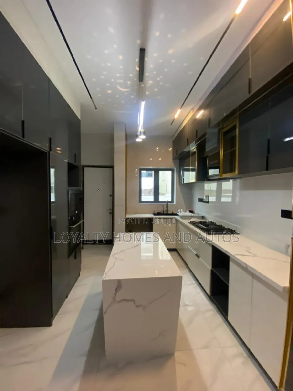 4bdrm Duplex in Magodo Phase 2 for sale in GRA Phase 2 Shangisha
