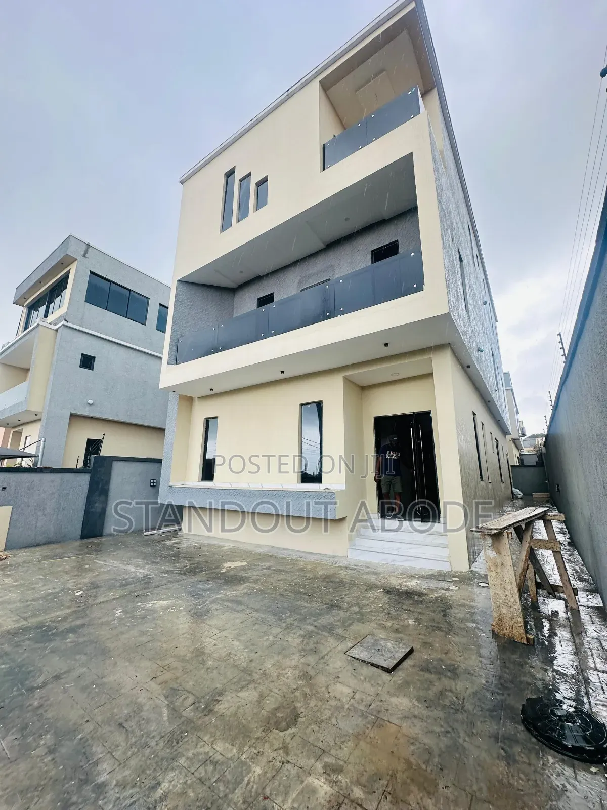 5bdrm Duplex in Detached, GRA Phase 2 Shangisha for sale in GRA Phase 2 Shangisha