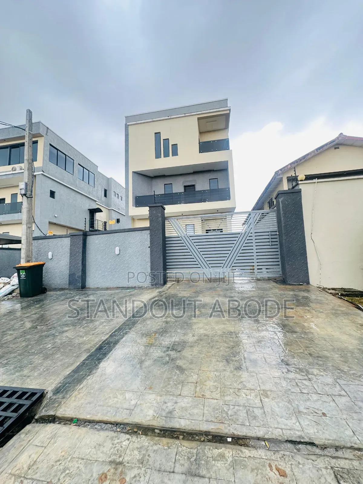 5bdrm Duplex in Detached, GRA Phase 2 Shangisha for sale in GRA Phase 2 Shangisha