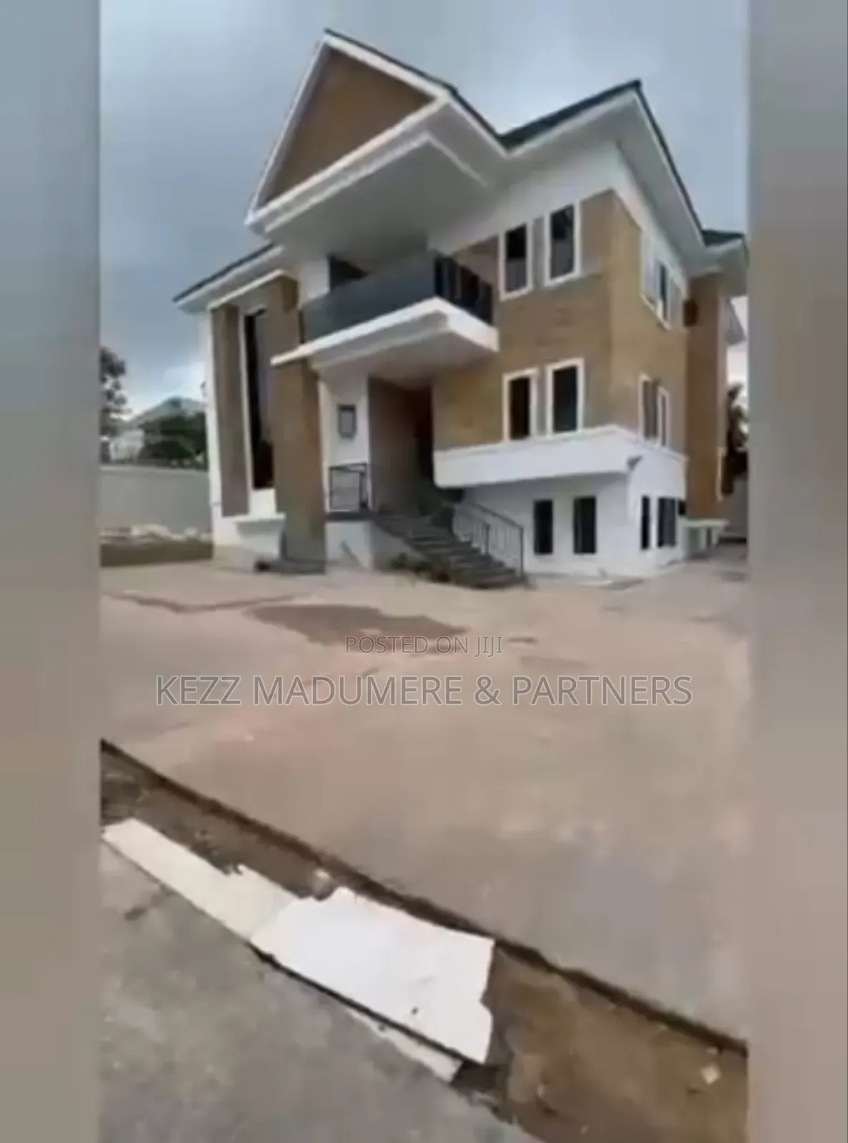 6bdrm Duplex in Independent Layout, for sale in Enugu