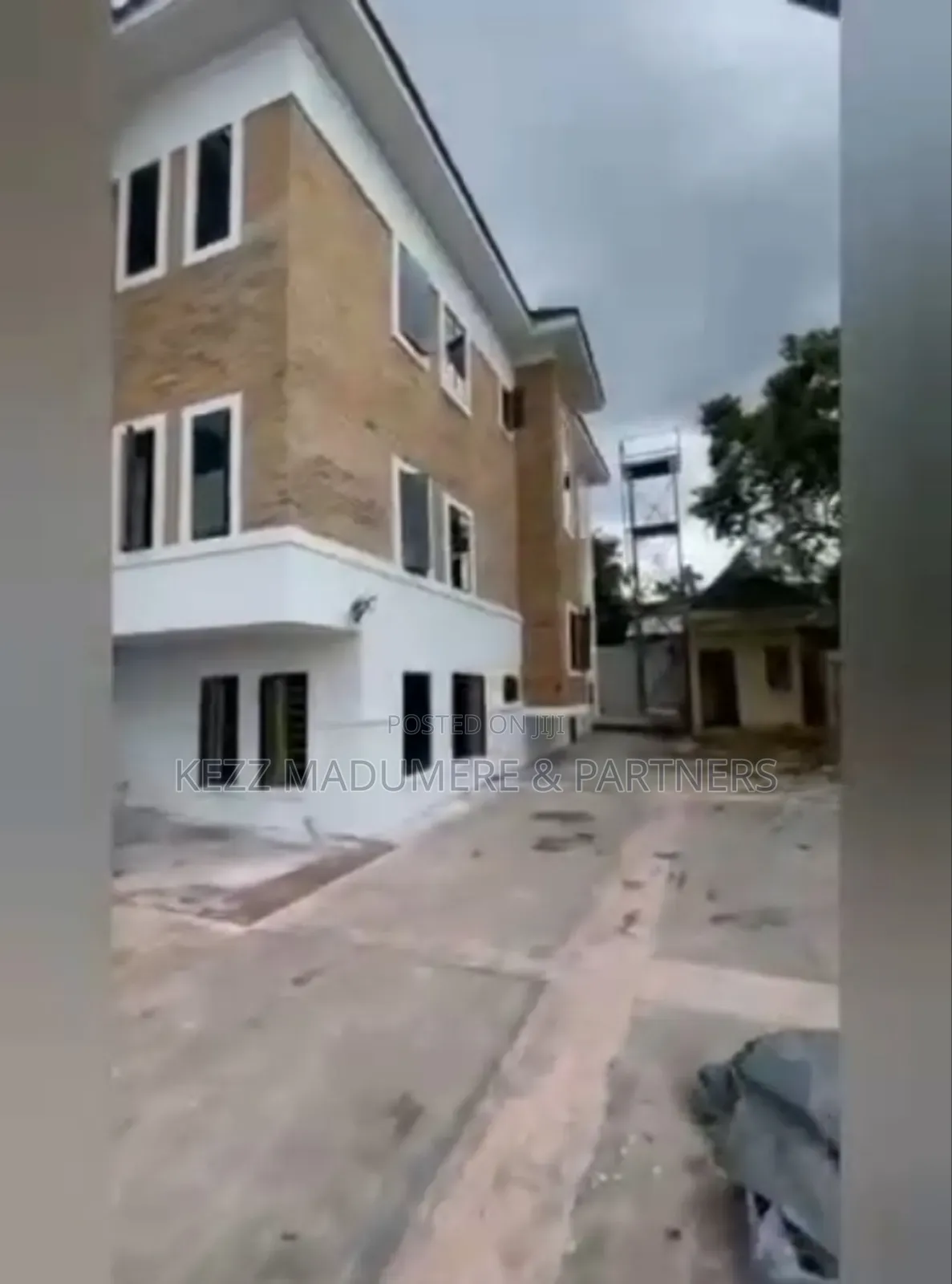 6bdrm Duplex in Independent Layout, for sale in Enugu